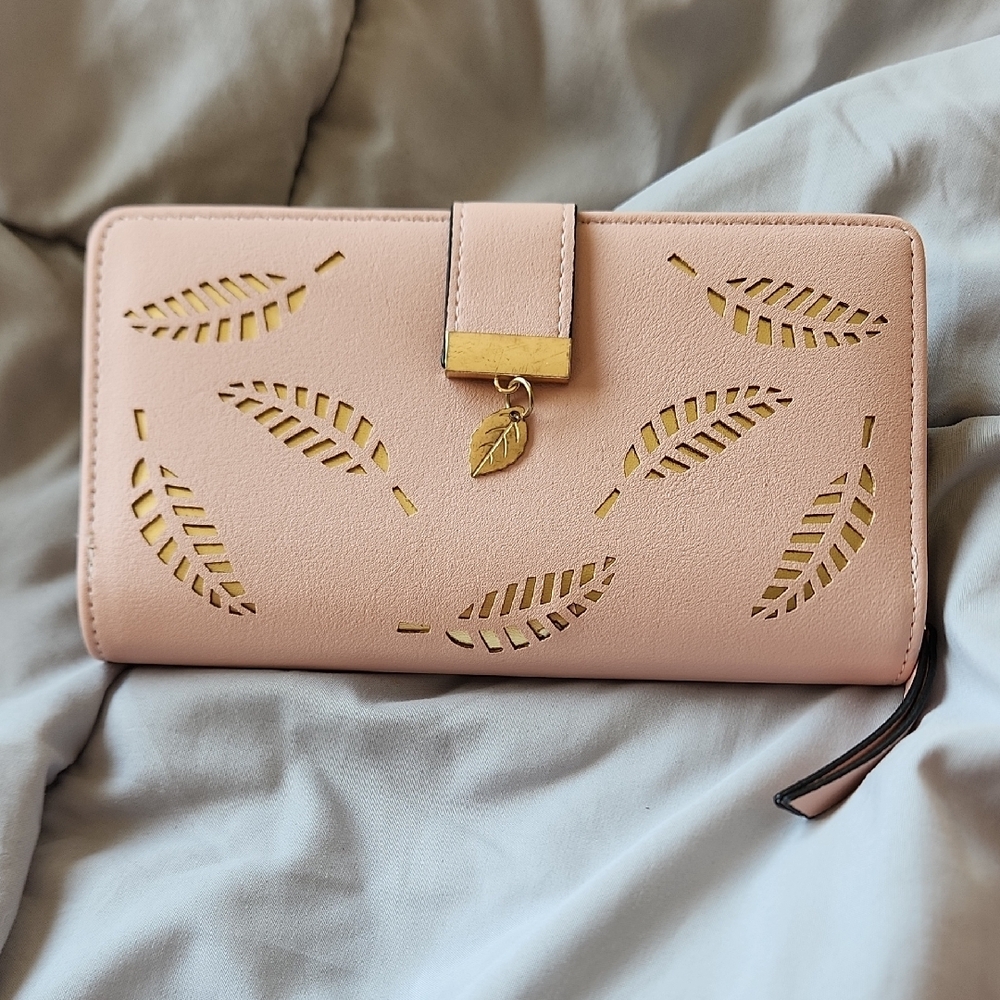 Womens Pink Laser-Cut Leaf Wallet - Unbranded